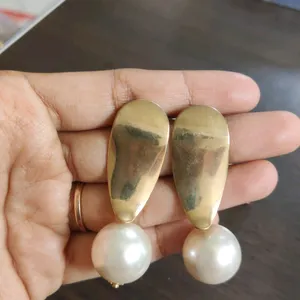 2 Pair Of Earrings