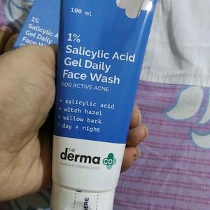 1% Salicylic Acid Gel Daily Facewash