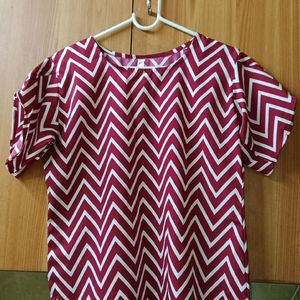 RED DESIGN SLEEVES TOP