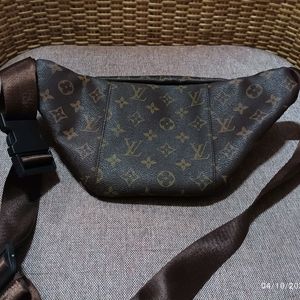 LV Fanny Cum Waist Bag In Mint Condition.