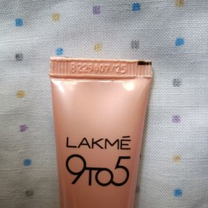 Laxme 9 to 5 foundation- Warm Beige W240