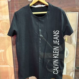 Calvin Klein Black T-shirt For Mens