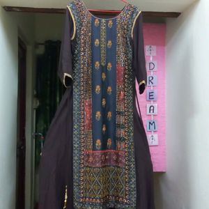 Very Stylish Ethnic Gown