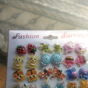 Cute aesthetic Earings.