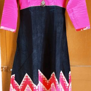 COMBO OF AVASAA KURTI - SLEEVELESS & One More