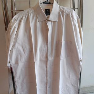 1 Year Used Van Heusen Men's Regular Fit Shirt