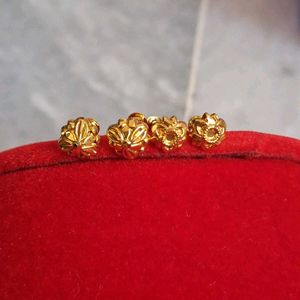 Beautiful New Flower Desine Studs