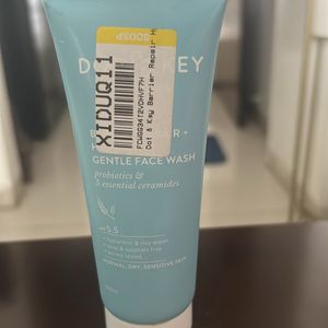 Brand New Dot&key Facewash-Barrier Repair