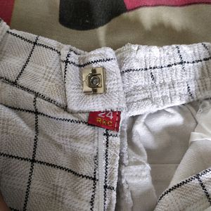 Stylish Kids Cotton White Check Pant for Boys