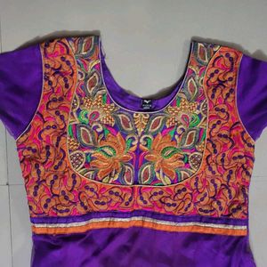 Women's Heavy Embroidered Kurta