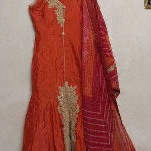 Very Beautiful Gown Wit Dupatta It's New