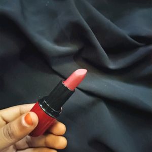 Huda Beautiful Nude Lipstick