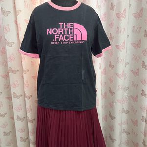 The North Face Women’s Tee