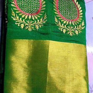 Beautiful Morpeach Saree....💖🤩