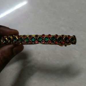 3 Handmade Kundan Hair Clips