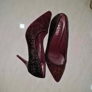 😍Fresh Branded Sexy High Heels 👠 From METRO😍