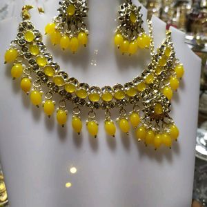 Yellow Jewellery Set