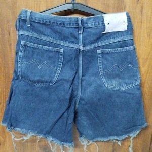 Unisex Denim Shorts In Size 38