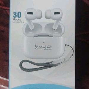 Black Kat Earbuds