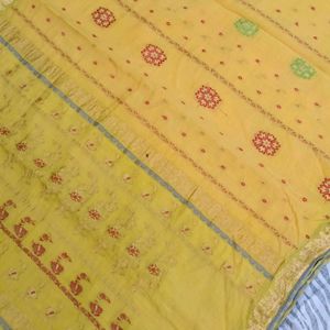 Gadwal yellow colour saree