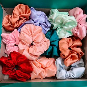 11 Satin Scrunchies 🔥