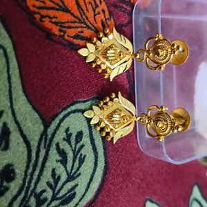 New Rold Gold Ear Rings