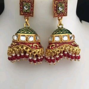 Women's Classy Jhumka With Beautiful Pearl Work