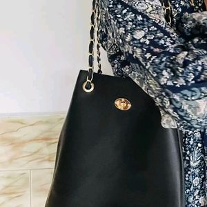 Women Leather Black Shoulder Bag - Extra Spaciou