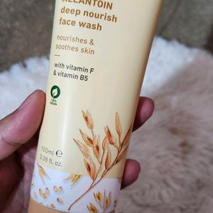 Plum 1% OAT & Allantoin Deep Nourish Face Wash