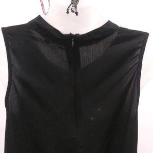 Black Sleeveless Choker Top