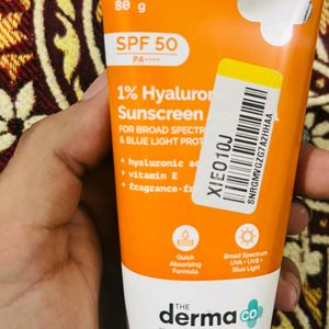 (80 g) The Derma Co Sunscreen SPF 50 PA++++1%