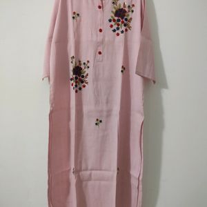 💗Classy Embroidered Cotton Kurti