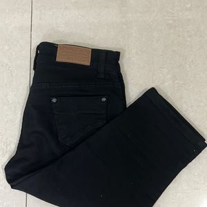 Women Capri (Black)