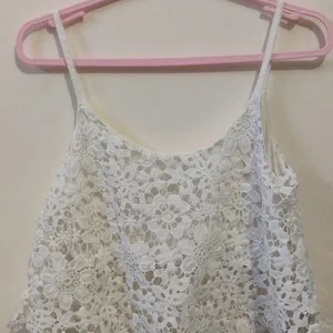 Lace Crop Top Sleevless