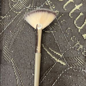 Faces Canada Make Up Brushes