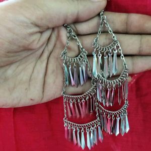 Metal Stylish Earrings.                #metal #stylish #earring #freeup