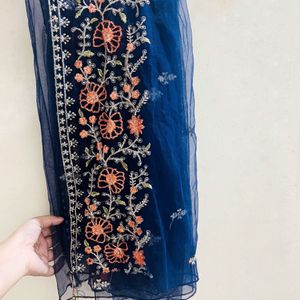 Stitiched Pakistani suit (Medium) with thread work