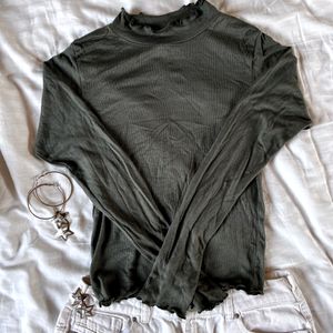 Basic Olive top 🍃🌿