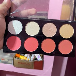 Blusher And Highlighters Palette