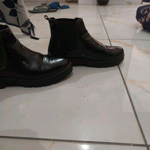 BRAND NEW CHELSIE  BOOTS