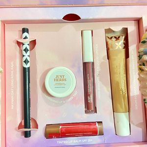 MAKEUP KIT