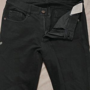 Comfortable Black Jeans/Trouser