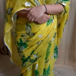 Yellow Saree🌻🌿🌼☘