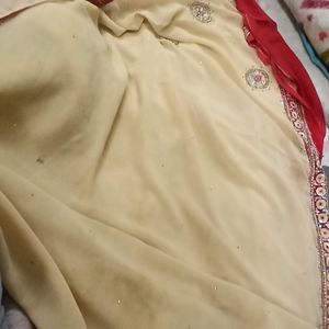 Cream Nd Red Saree