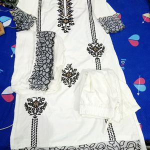 Organza Detailing Kurta Set