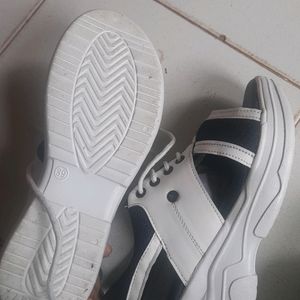 Stylish Casual Footwear For Women Size 6