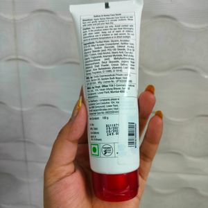 Nykaa Naturals Scrub