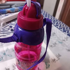 Sipper Water Bottle With Straw For Kids .