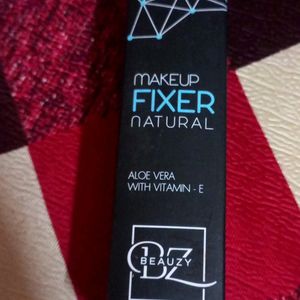 Women's Makeup Fixer