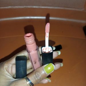 Combo Of 2 Lipstick And Kajal💄💄👀🎀🎀